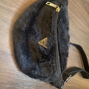 Fluffy guess crossbody